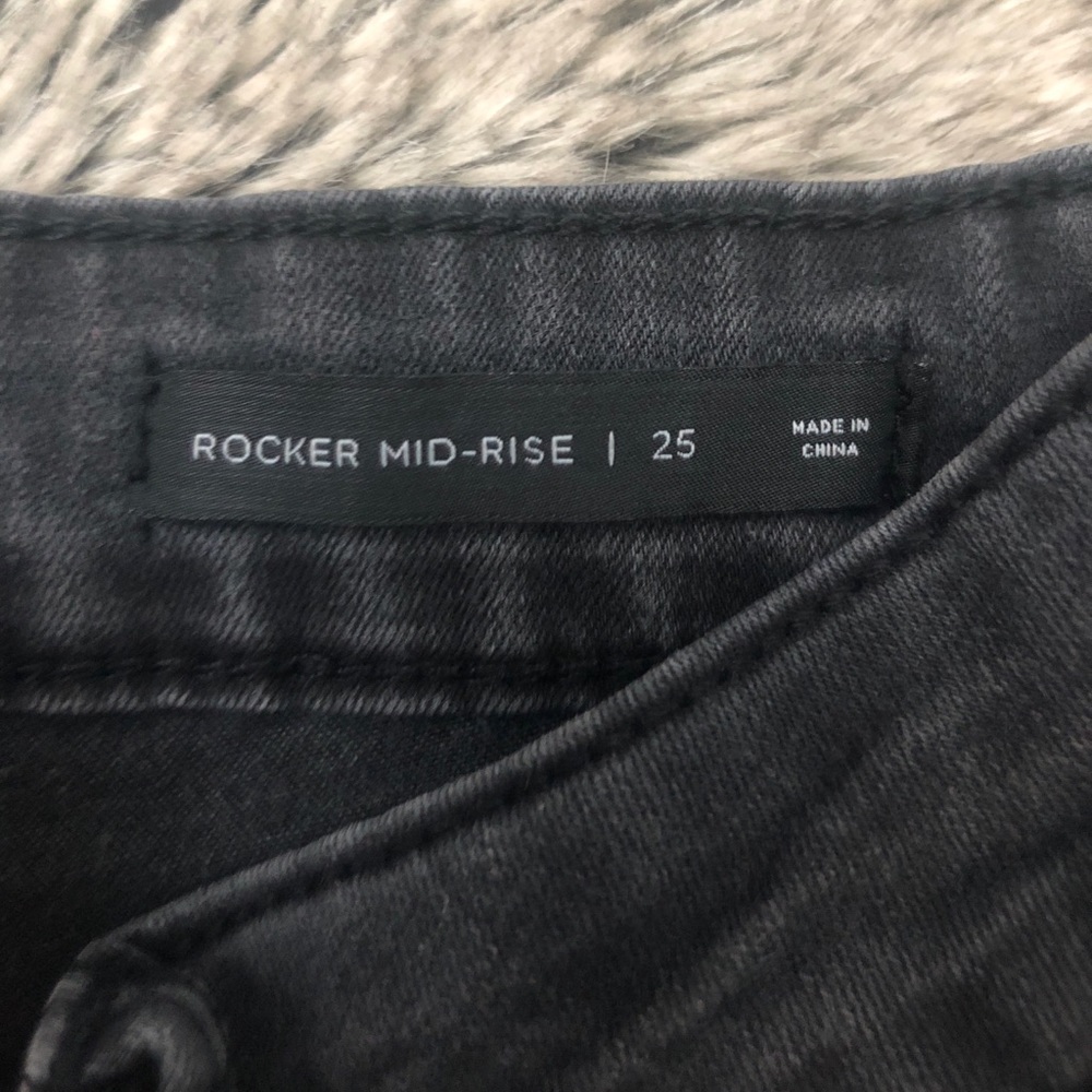 Bullhead Denim Co. Black Skinny Mid-Rise Jeans - Picture 7 of 9